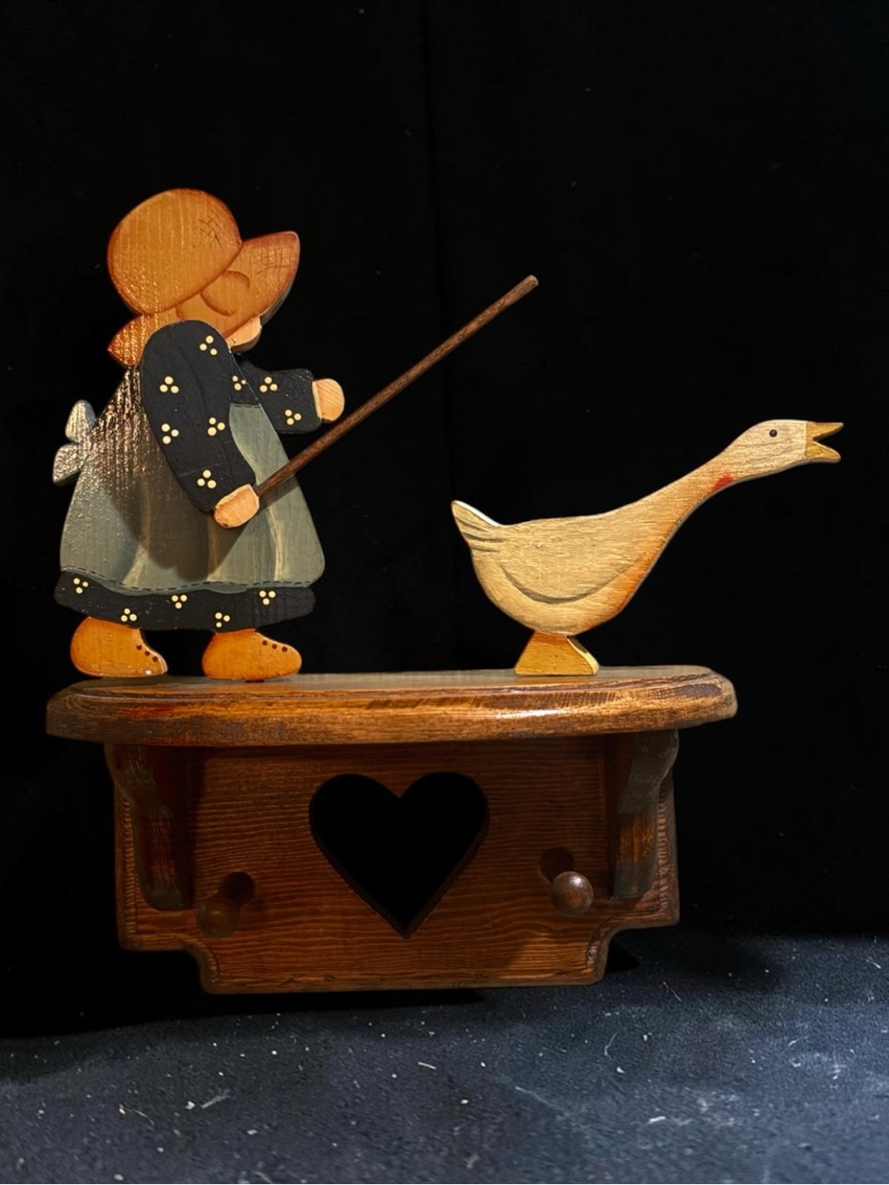 RARE Vintage Wood Folk Art Amish Girl & Goose On Heart Shelf W/ Pegs 8” Wide Key - Picture 2 of 16